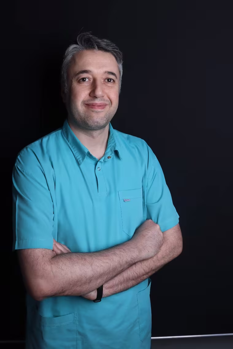 Prof. Dr. Orçun Toptaş — Clinical portrait
